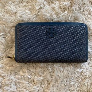 Navy Tory Burch wallet